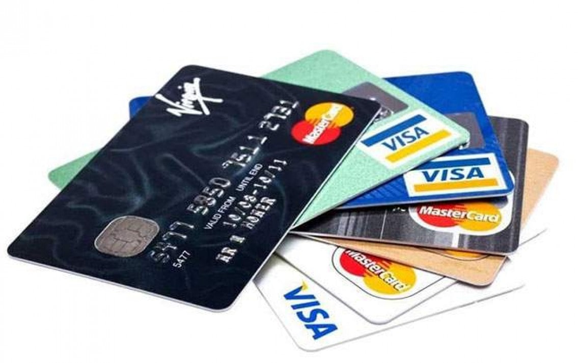 nhận lương tiền mặt có được làm thẻ tín dụng