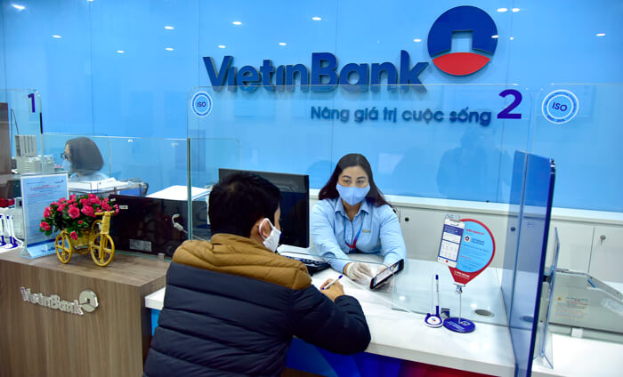 cách rút tiền thẻ Vietinbank