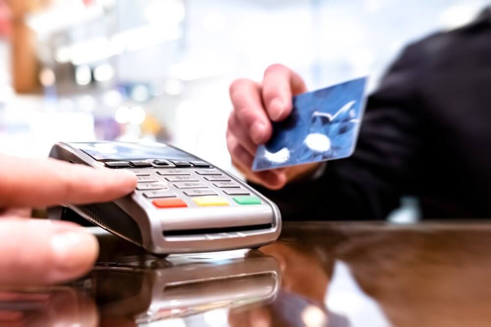 Đáo hạn thẻ tín dụng là gì